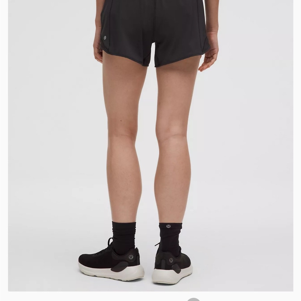 Lululemon EUC Hotty Hot Shorts 4” inseam size 10 Navy Blue.